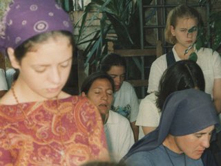 File:Hermana Clare - Pañoleta.jpg